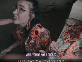 Stranger ghost called to public fuck kisscat in an abandoned house / kisscat.xyz
